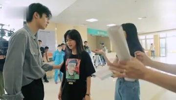 娱乐吃瓜社区,揭秘明星幕后故事  第2张