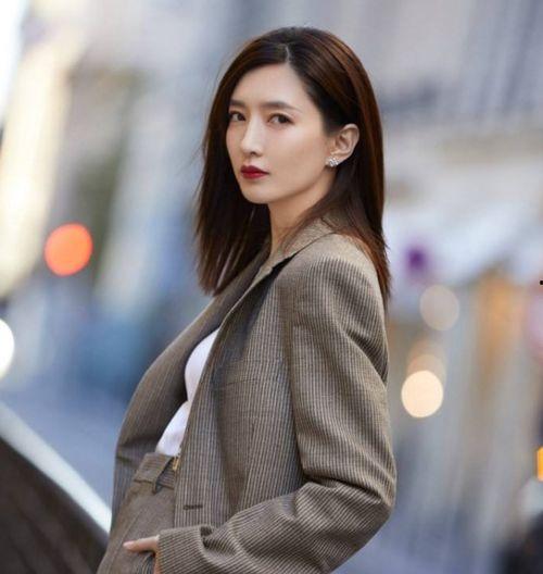 江疏影被爆料视频在哪,真相揭秘,网络舆论漩涡中的明星隐私挑战 第1张 江疏影被爆料视频在哪,真相揭秘,网络舆论漩涡中的明星隐私挑战 第1张